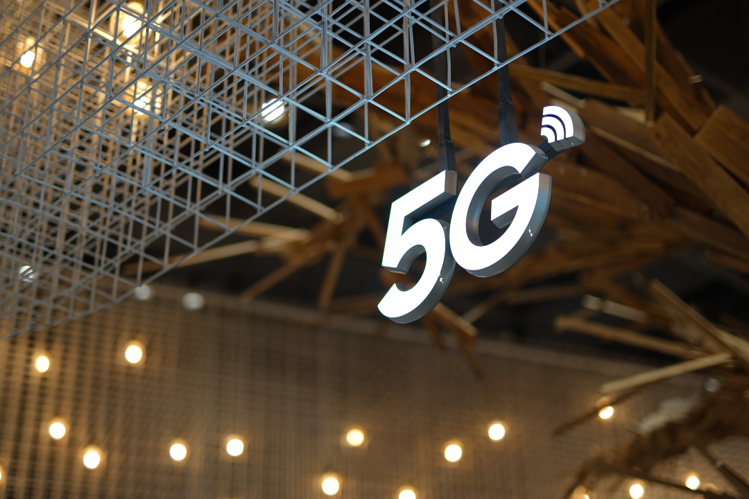 The 5G Frontier: How Private Networks Are Reshaping U.S. Industries in 2025